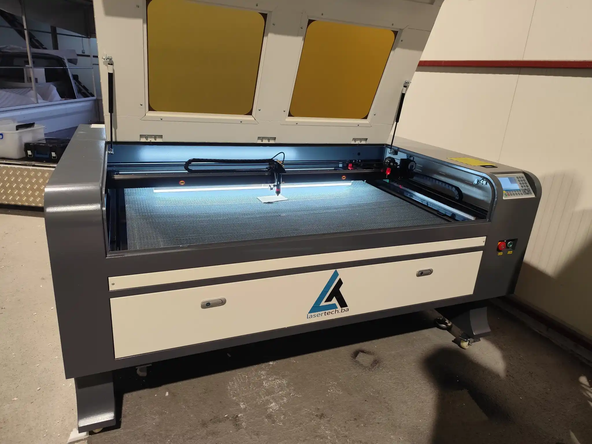 CO2 Laser 1410 6