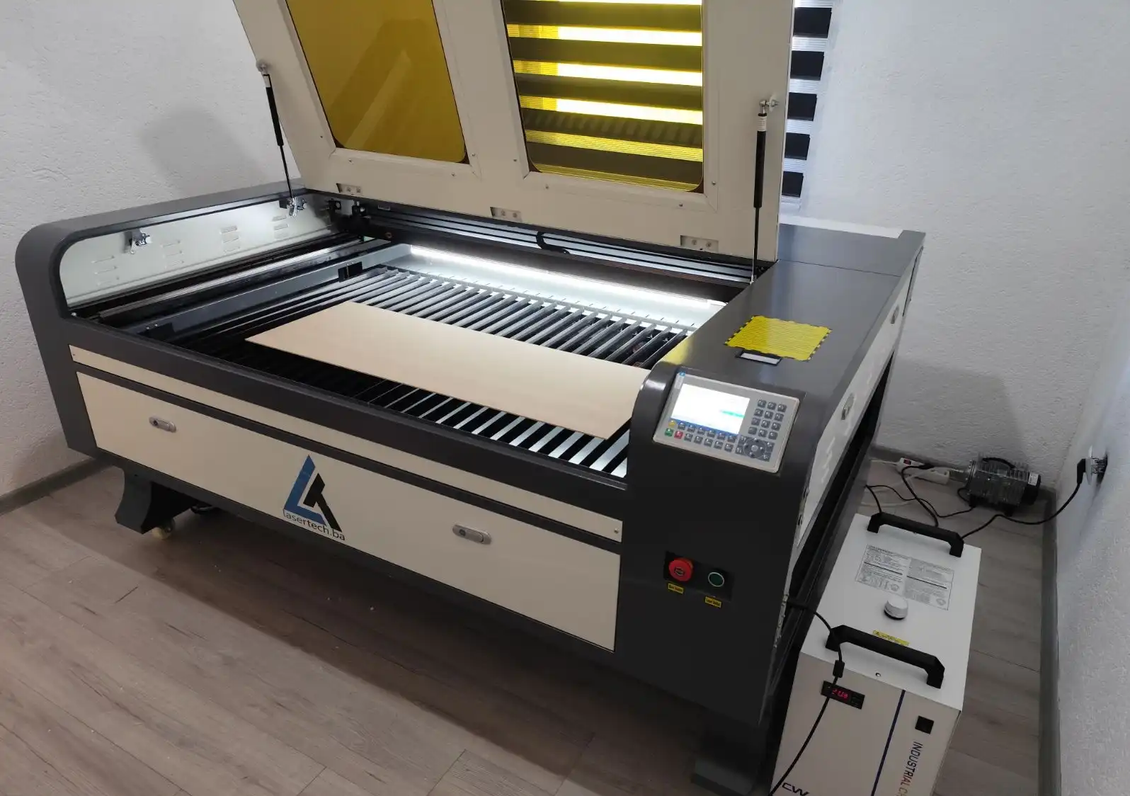 CO2 Laser 1410 7