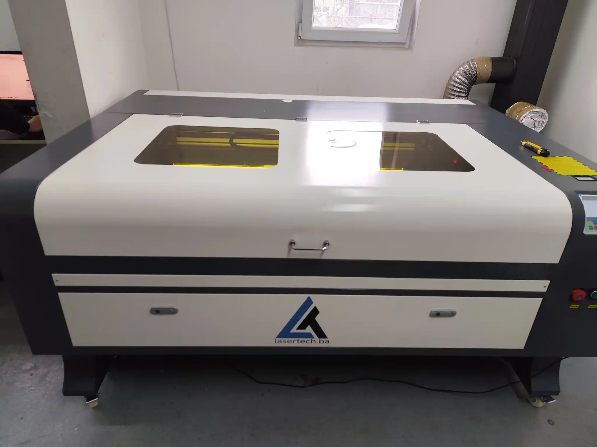 CO2 Laser 1410 3